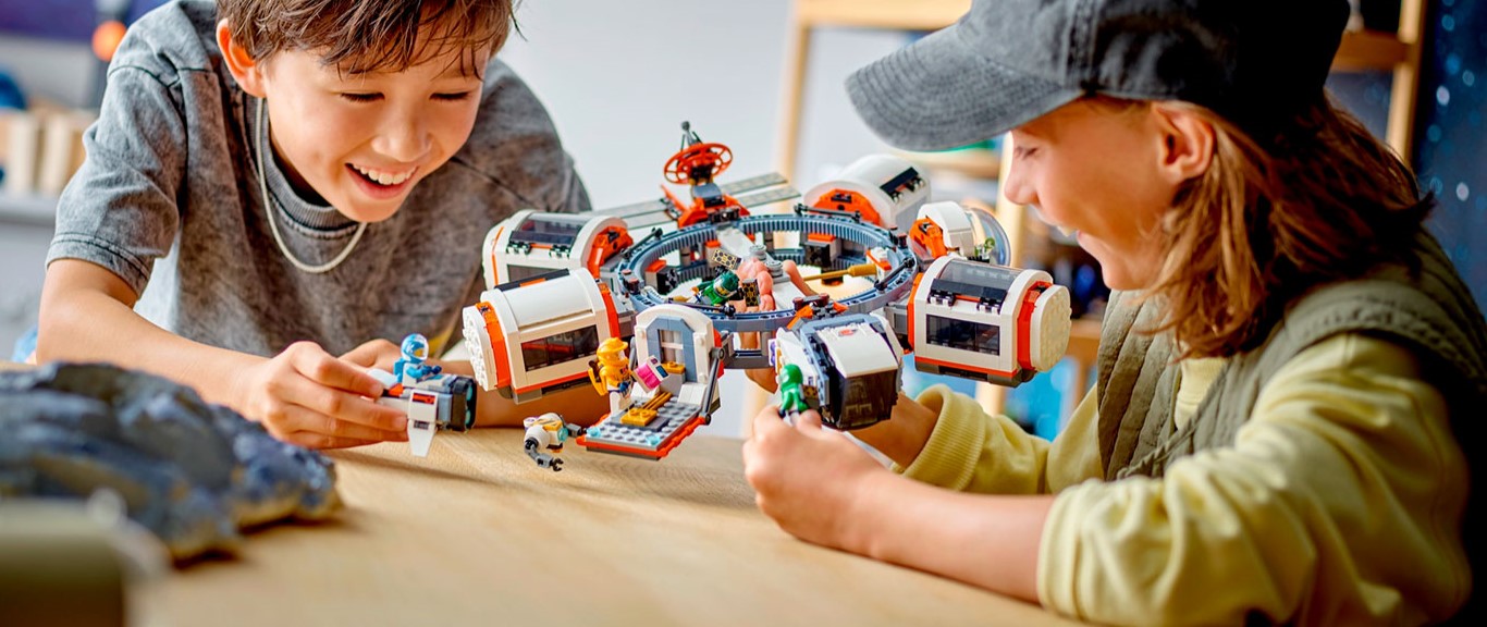 В космос с LEGO