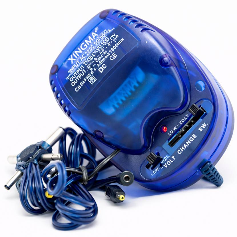 Универсальное СЗУ XM-1000D (1,5V-12V, 1000мА) 3